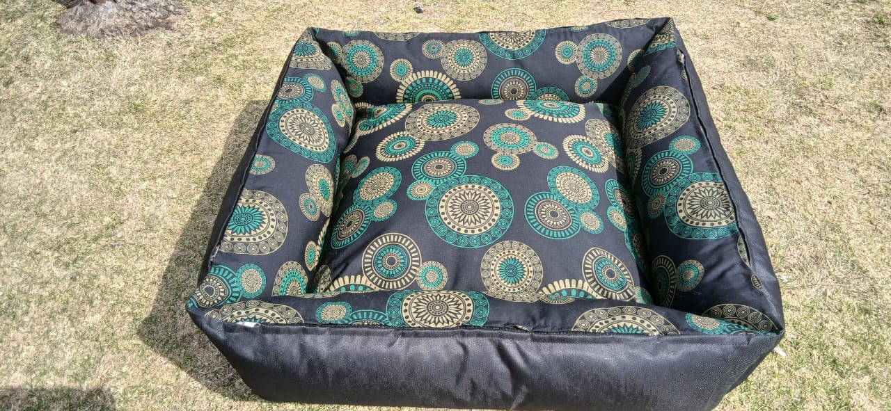 Patterned canvas bed with raised sides